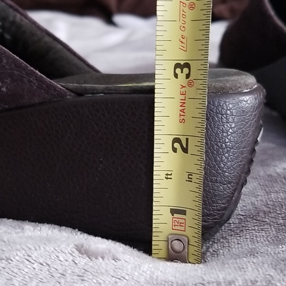 Brown Suede and Leather Cross Wedges - Picture 5 of 5